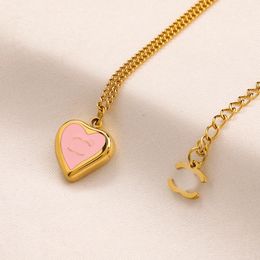 Never Fading 18K Gold Plated Luxury Brand Designer Pendants Necklaces Heart Stainless Steel C-Letter Choker Pendant Necklace Beads Chain Jewellery Accessories Gifts