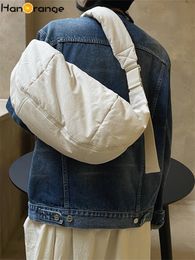 Waist Bags HanOrange 2023 Spring Cotton Linen Texture Cross Shoulder Dumpling Women Fashion Pleated Filled Crescent Female 230323