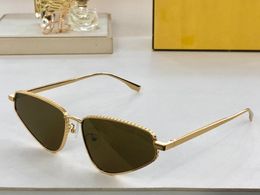 Cat Eye Sunglasses 40068U Metal Gold Frame Brown Lenses Gradient Women Sun Shades Designers Sunglasses Occhiali da sole UV400 Protection Eyewear