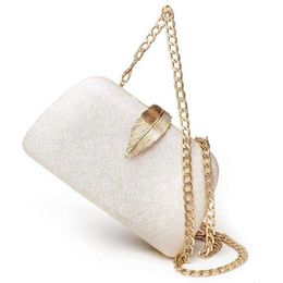 Handbag White Satin Ladies Clutch Bags with 2024 Metal Leaf Buckle Fashion Party for Women Purse Bridal Cluthes