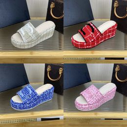 2023 Designer luxury embroidery High-heeled slippers classic womens Lazy Fabric upper Red/blue/pink/white Slides Wedge-heeled sandals Ladies sexy Thick bottom shoes