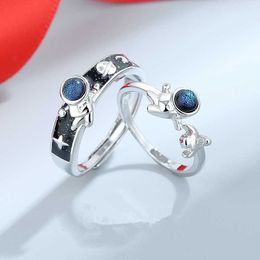Band Rings 2022 New Astronaut Couple Rings Fashion Romantic Spaceman Metal Adjustable Lovers Ring for Women Men Student Jewellery Gift AA230323