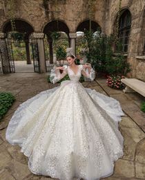 Luxury Ball Gown Wedding Dresses V Neck Long Sleeves Sequins Appliques 3D Lace Flowers Beaded Floor Length Ruffles Zipper Bridal Gowns Plus Size Vestido de novia