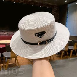 Beach hats for men designer comfortable straw hats summer breathable sun protection casquette triangle with letters womens hat trendy european style PJ066 B23