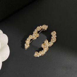 Luxury Grace Brand Letter Brooch Designer Brooches Irregular Pearl For Women Charm Jewelry Accessorie Wedding Gift High Quality