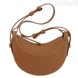 Designer crossbody half moon shoulder bags lady genuine leather clutch pretty bag pochette elegant the tote with pocket smooth handbag exquisite stitching