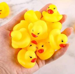 3000pcs Party Favor Fashion Bath Water Duck Toy Baby Small DuckToy Mini Yellow Rubber Ducks Children Swimming Beach Gifts Gift