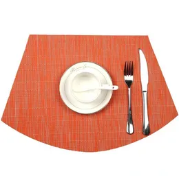 Fashion Place Mat Round Placemats Kitchen Table Placemat Heat Insulation Stain-resistant Washable PVC Table Mats Wholesale