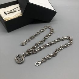 NOVO Colar de designer e gargantilha de pulseira para pulseiras de letra unissex fornecimento de corrente de ouro de alta qualidade aço inoxidável colares de aço gn-004