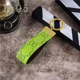 Mini keychains for men women designer leather keyring trendy bag charms letter portachiavi ladies purse pendant embossing key chain plated gold lanyard PJ068 Q2