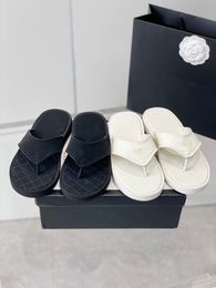 designer slippers slides Women flip flops Leather Women sandal with Double Metal Black White Summer Beach Sandals with BOX