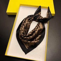 Designer mulher Echarpe de Seda Moda Letra Tiara Marca Cachecol Pequeno Variável Lenço na Cabeça Acessórios Atividade Presente