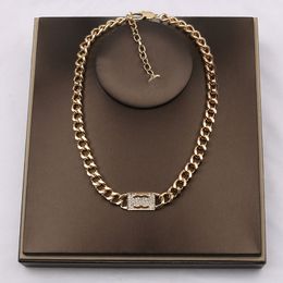 20style Fashion Brand Designer Gold Plated Pendant Necklaces C Double Letter Geometric Link Men Women Necklace Jewelry