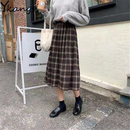 Skirt en Winter Plus Size 3XL pleated plaid skirt Warm Vintage Long Ladies Office Harajuku Midi Streetwear 230325