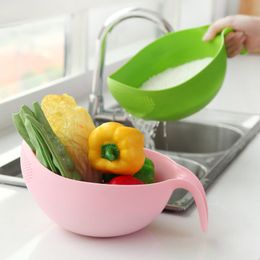 Colanders Strainers 1PC Rice Sieve Plastic Colander Kitchen Drain Basket with Handles Rice Bowl Strainer Basket Sink Drain Kitchen Tools 230324