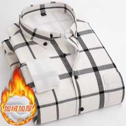 Men's Casual Shirts Winter Thick Velvet Plaid Dress Shirt Men Long Sleeve Warm Double Fleece Lining Fashion Soft Plus Size 5XLMen's