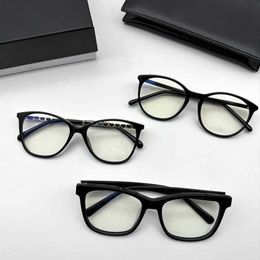 20% OFF Luxury Designer New Men's and Women's Sunglasses 20% Off Square Glasses Round Frame Plain Mirror Quan Zhilong Same 3282 Men