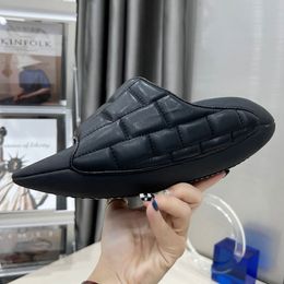 Summer Mens And Womens Fashion UFO Slippers Super Fiber Cowhide Upper High Elasticity Foam Sole Space Slippers Casual Comfortable Women Shoes