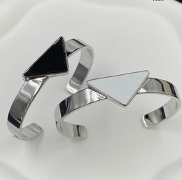 Simple Style Bangle Bracelets Designer Silver Triangle Letter Bracelet Cuff Wristband for Men Women Bijoux Couple's Gift Jewellery With Box