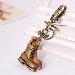 Keychains Creative Gift Car Keychain Retro Punk Bronzed Shoes Leather Key Chain Ladies Backpack Pendant Miri22