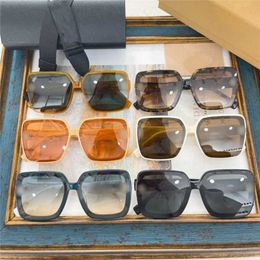 30% OFF Luxury Designer New Men's and Women's Sunglasses 20% Off Be fashion box detachable hanging rope Fashion