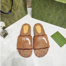 Luxury Designer fashion woman Pantofole ricamate Beach Pantofole con fondo spesso Scarpe da donna piatte Alphabet lady Sandali Canvas Pantofole tacco alto Taglia grande 35-44