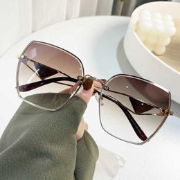 30% OFF Luxury Designer New Men's and Women's Sunglasses 20% Off cut edge women gradually change color personality high quality same