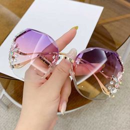 30% OFF Luxury Designer New Men's and Women's Sunglasses 20% Off Frameless Trimmed Fashion Big Face Slim Mesh Red Diamond Glasses Korean Edition