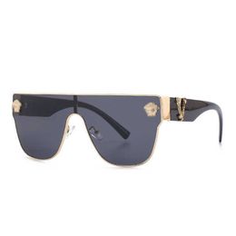 40% OFF Luxury Designer New Men's and Women's Sunglasses 20% Off 10087 large frame one-piece metal