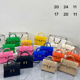 Womens Luxury Designer Bags Handbags Shoulder Crossbody Bag Tote 2024 New Fashion Texture Leather Multifunctional portable Totebags Factory Direct Sales