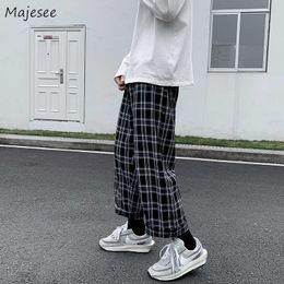 Men's Pants Casual Pants Men Straight Harajuku Streetwear Korean Style Plaid Ankle-length Elastic Waist Students Trousers All-match Retro W0325