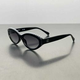 30% OFF Luxury Designer New Men's and Women's Sunglasses 20% Off 23 Frame Pearl Border Cat's Eye French Premium ch9110