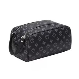 dhgate lv cosmetic bag men｜TikTok Search