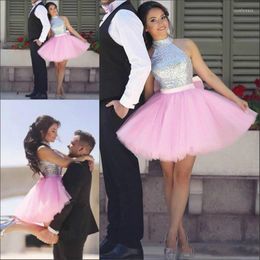 Party Dresses Shiny Silver Sequin Dress Short Cocktail 2023 Pink Tulle Halter Homecoming Arabic Prom Gowns