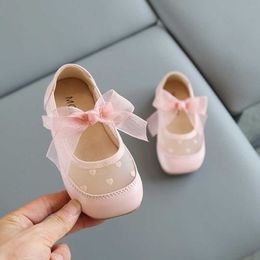 Sandals Girls Sandals Mesh Mary Janes Shoes For Kids Leather Shoes Hollow outs Bowtie Princess Shoes Breathable Child Shoe Baby Toddlers