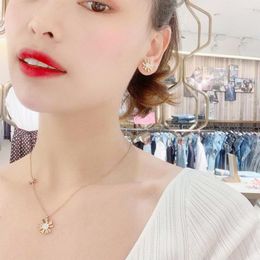 Chains Small Daisy Pendant Stainless Steel Necklace Korean Style Flowers Choke Elegant Women's Jewelry Bohemian Earing