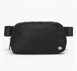 Easy Access Belt Bag Outdoor Crossbody Bag 1L Capacity Sports Waist Bags Elastic Adjustable Strap Zipper Fanny Pack Classic Bum Ch8227842