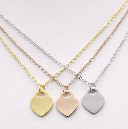 Wholesale Stainless steel heart-shaped necklace short female Jewellery 18k gold titanium peach heart necklace pendant for woman