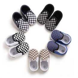 Classic checker first baby walker shoes for boys and girls soft soled cotton casual sport Prewalker baby crib shoes 0-18months GC1989