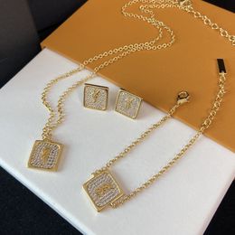 Designer Gold Chain Bracelet Womens Bracelets Love Jewelry Luxury Letter Pendant Y Bracelet For Women Charm Earring Wedding -1