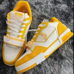 High quality luxury designer shoes men casual Shoe Fluorescent yellow and white calfskin sneakers 67676767