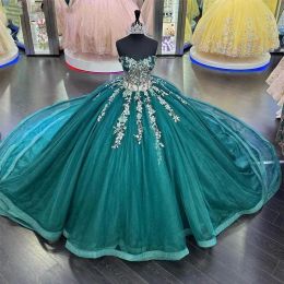 Quinceanera Hunter Sweetheart Yeşil Dantel Elbiseler Boyun Çizgisi Aplike Katmanlı Tül Özel Yapımı Tatlı 15 16 Prenses Pageant Top elbisesi Vestidos