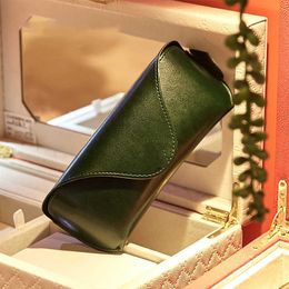 Sunglasses Cases Bags Classical Vintage Dark Green Compress Leather Eyeglasses Case for Men and Women 100 Hand Made Soft Handiness Glasses Case J230328