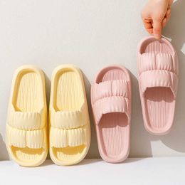 Slippers Women Soft Sole Cloud Slippers Summer Beach Thick Platform Slipper Sandals Women Korean Eva Slippers for Home Flip Flops Woman Z0328