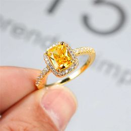 Delicate and square women's luxury engagement ring with a ring, featuring yellow cubic zirconia zirconia silver zirconia crystal stone Z0327