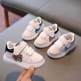 First Walkers Sneakers Panda Bayi Laki laki Perempuan Musim Gugur Sepatu Olahraga Modis Balita 1 6 Tahun untuk Anak Flat Papan Antilembap 230328