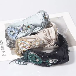 2023 Exquisite Wide Cloth Headband New Fashion Wide-Brimmed Fabric With Rhinestone Flowers Light Luxury Headband Ladies Hairpin