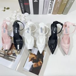 2023 Womens Shoes Designer Pointed Toe Sexy Cat Heel Patent Leather Sandals Wedding Party Leather Back Strap High Heels