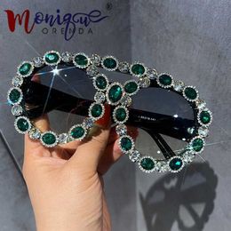 Oversized Vintage Sunglasses Women Luxury Gem Green Diamond Sun Glasses Personal Female UV400 Green Shades Eyewear Oculos230328