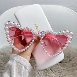 Sunglasses 2023 Retro Trend Women Cat Eye Beach Heart-shaped Pearl Frame Men's Fashion Pink Glasses UV400